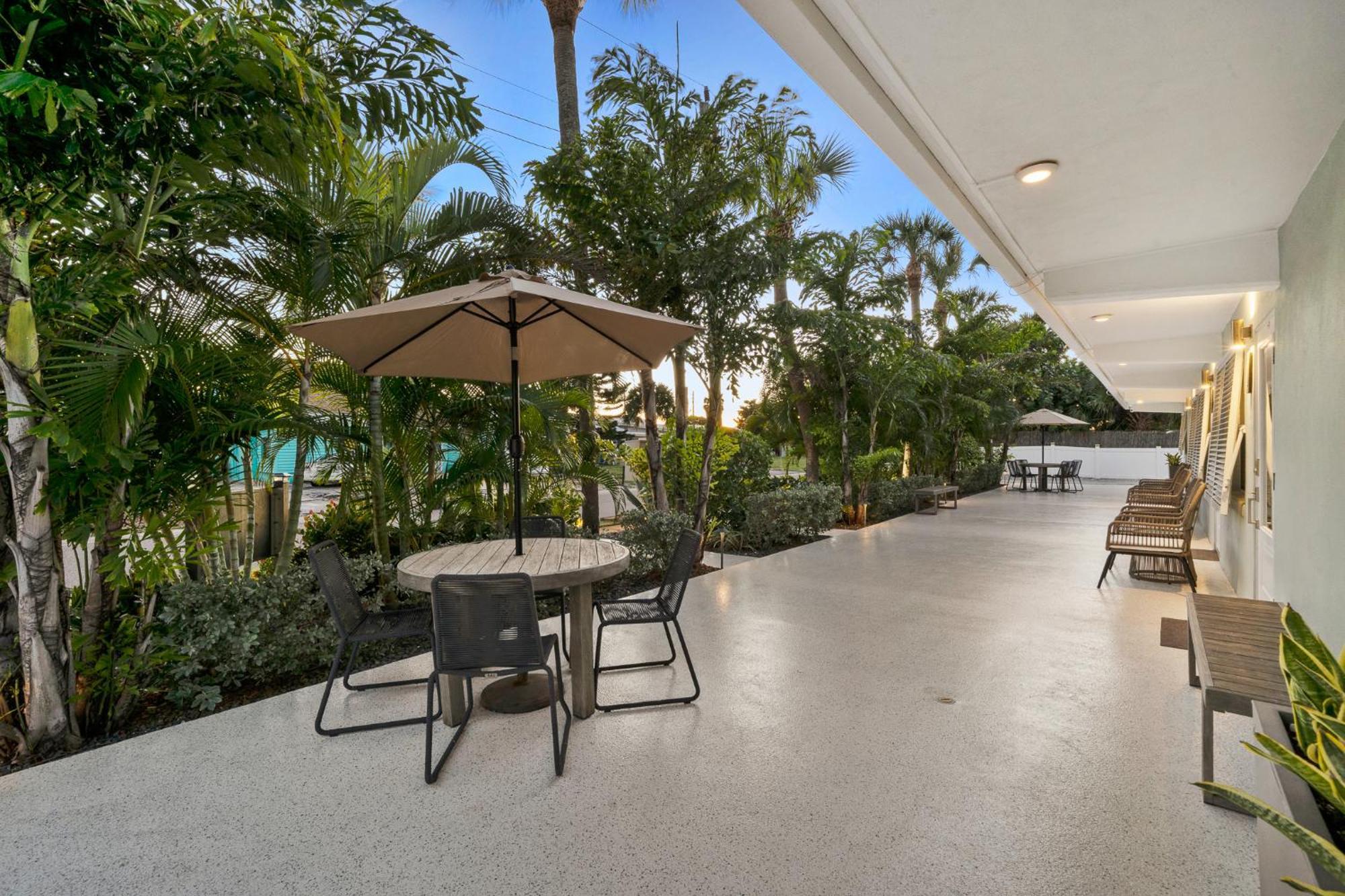 Boutique Vacation Rental Complex At Beach Cocoa Beach Extérieur photo